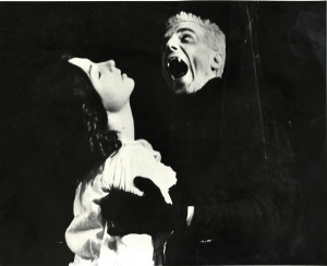 Dracula (1984). L-R - Judy Holt (Lucy), Daniel Day Lewis (Dracula). Photo by John Haynes (1)